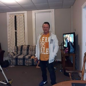 Meet your Posher, Phillip